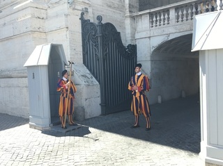 28f27dc71c66407a-photo.jpeg